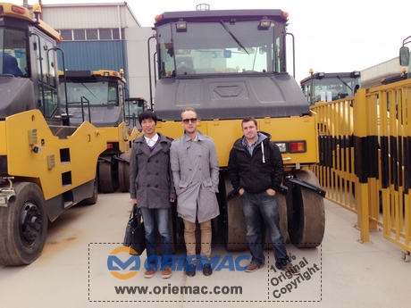2015-01-31 Australia Clients Visited XCMG Factory For Road Rollers and Wheel Loaders_1