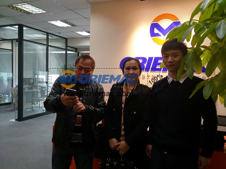 Philippines Customers Came to Visit Us for XCMG Asphalt Paver RP60_2