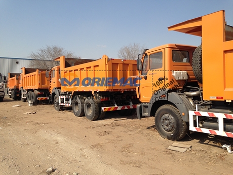 Algeria Customers Visited BEIBEN Mining Truck Factory_4