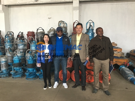 Mozambique Clients Visited Jinan Factory for Sand Pump_1