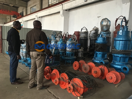 Mozambique Clients Visited Jinan Factory for Sand Pump_3