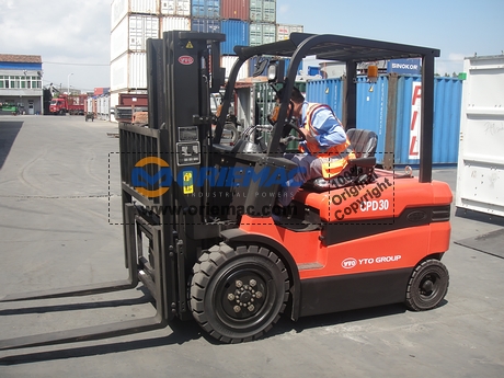 Algeria 2 CPCD50 & 2 CPD30 Forklift_1