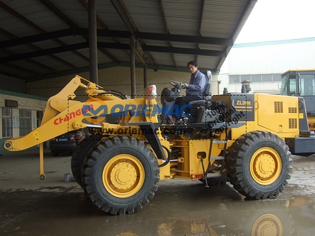 Brazilian Client Visited Changlin Factory for Wheel Loader ZL30H_3