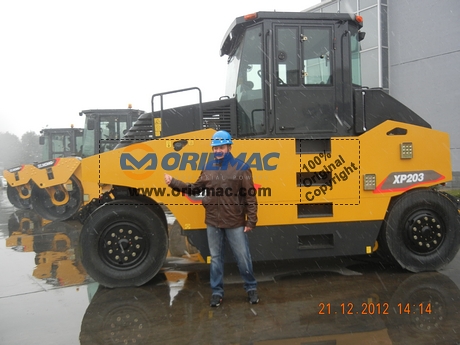 Ethiopian Client Visted XCMG for Road Construction Machinery_5