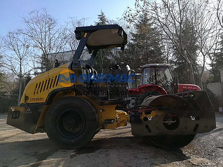 Thailand 1 LTS204H Roller & 2 RWYL34BC Roller & 4 RWBH24C Plate Compactor_4