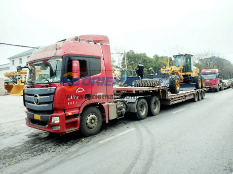 Algeria 1 XCMG GR180 Motor grader (1)