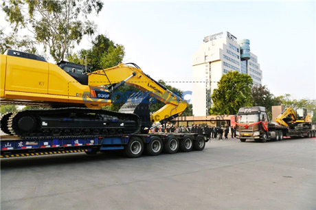 Hundred Units of LiuGong National IV Equipment Shipped in Bulk