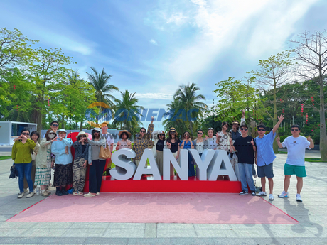 WEALTHY LEGION Experience the Charm of Sanya