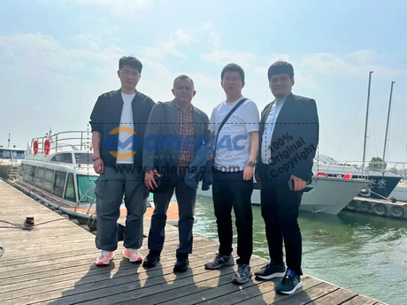 Indonesian Clients Visited ORIEMAC Office for Amphibious Buses