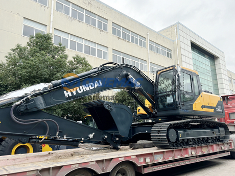 Algeria - 1 Unit HYUNDAI HX220HD Excavator