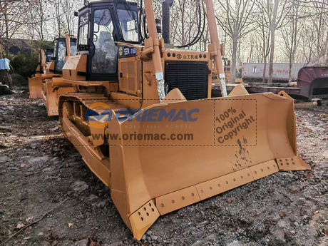 Azerbaijan - 1 Unit SEM SEM816D Bulldozer