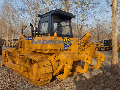 Azerbaijan - 1 Unit SEM SEM816D Bulldozer