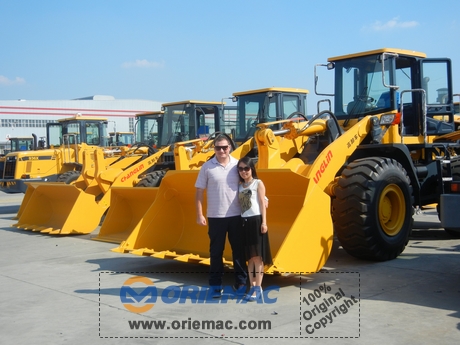 Brazilian Client Visited Changlin Factory to Inspect Wheel Loader ZL30H_1