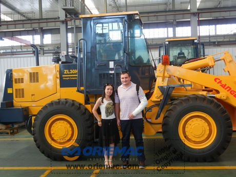 Brazilian Client Visited Changlin Factory to Inspect Wheel Loader ZL30H_2