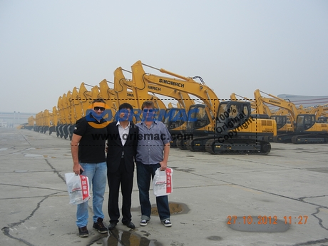 Brazilian Clients Visited Changlin Factory for Exavator & Grader_2