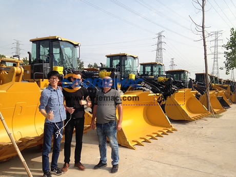 Georgia Client Visited XCMG Factory_1