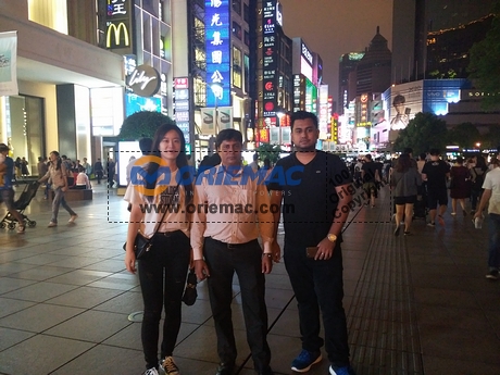 Bangladesh Customer Visit Shanghai for Used Excavator_3