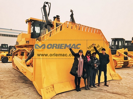 Congo Client Visited ORIEMAC And SHANTUI Factory_1