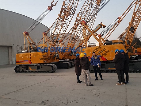 Philippines Customer Visit XCMG Factory for Crawler Crane_3