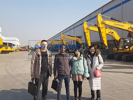 Ethiopia Customer Visit Oriemac Office and Liugong Factory For Bulldozer and Excavator_1