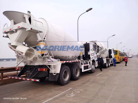 SHACMAN Concrete Mixer Truck