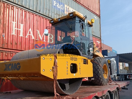 Guatemala - 1 Unit XCMG XC870K Backhoe Loader & 1 XS123 Road Roller