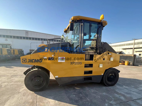 Algeria - 1 Unit XCMG XP203S Road Roller