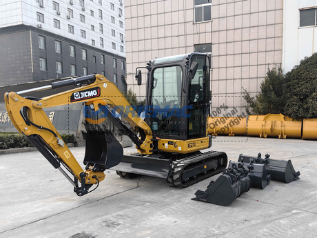 Serbia - 1 Unit LUTONG LTS208H Road Roller & 1 Unit XCMG XE27U Excavator & 1 Unit HELI CPCD35 Forklift