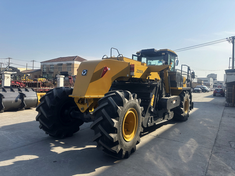 Uzbekistan - 1 Unit XCMG XLZ2103SIV Pavement Cold Recycling Machine
