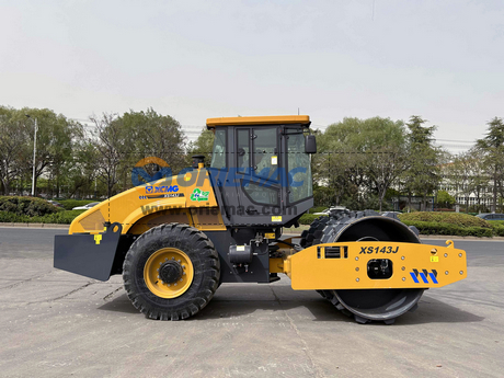 Vanuatu - 1 Unit XCMG XS143J Road Roller
