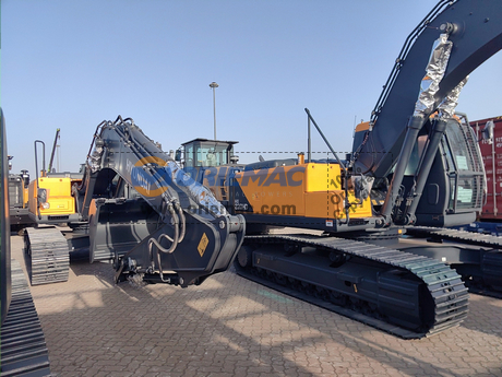 Algeria - 2 Units HYUNDAI HX220HD Crawler Excavator