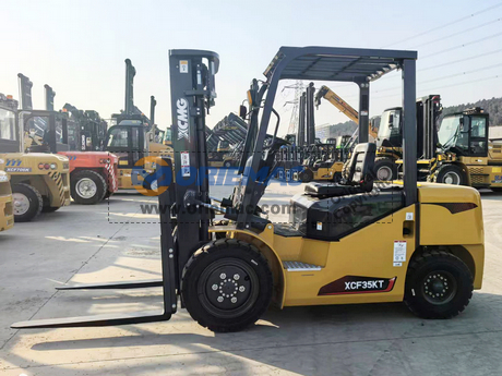 Armenia - 2 Units XCMG XCF35KT Diesel Forklift