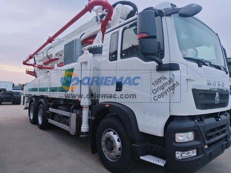 Guinea - 1 Unit XCMG HB43V Concrete Boom Pump Truck