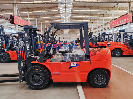 East Timor - 2 Units HELI CPCD35-Q13K2 & 1 Unit CPCD50-QC7K2 Diesel Forklift