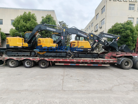 Ecuador - 2 Units HYUNDAI HX80N Excavator & 1 Unit HYUNDAI HX60 PRO Excavator