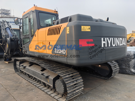 Algeria - 1 Unit HYUNDAI HX220HD Crawler Excavator