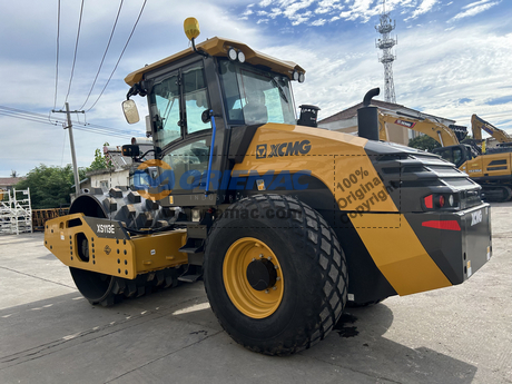 Guatemala - 1 Unit XCMG XS113E Road Roller & HELI CPCD35 Forklift