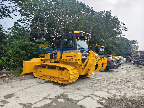 Argentina - 1 Unit SHANTUI DH13-C3 LPG Bulldozer & XCMG XD105TCV Road Roller