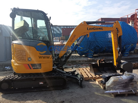 Reunion - 1 Unit LIUGONG 9027FZTS Excavator