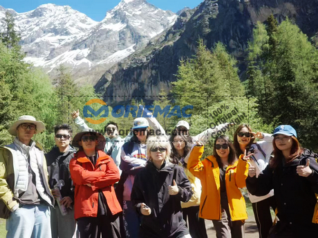 RICH LEGION Explores Western Sichuan Together