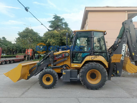 Dominican Republic - 1 Unit XCMG XC740K Skid Steer Loader & XC870K Backhoe Loader
