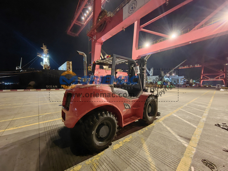 Algeria - 1 Unit XCMG XC948 Wheel Loader & HELI CPCD50 Forklift