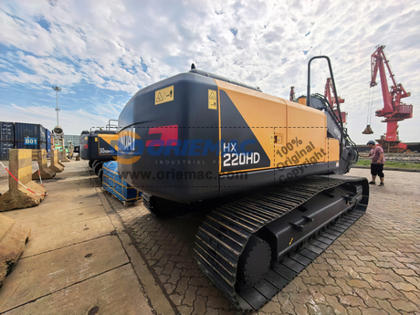 Algeria - 1 Unit HYUNDAI HX220HD Crawler Excavator